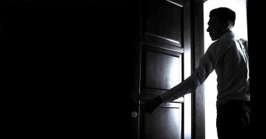 كيف أقنع الناس بأني شفيت من مرض التوحد وأصبحت إنسان طبيعي؟