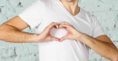 ابني المراهق اهمل دراسته بسبب الحب، فما الحل؟